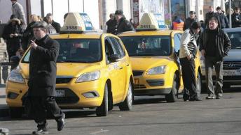 Таксистов обяжут страховать пассажиров