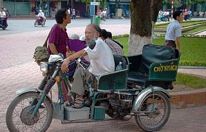 Дешевое такси в Азии: рикша