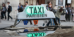 Парижские таксисты переходят на "гибриды"