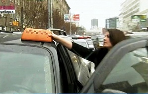 В Новосибирске сотрудники ГИБДД всерьез взялись за нелегальных таксистов