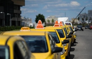 Активисты составили антирейтинг такси Петербурга