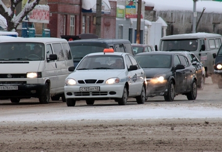 Кировские таксисты пожаловались в ФАС на такси "Сатурн"